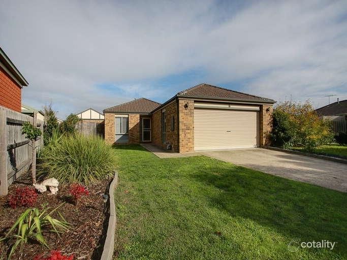 5 Camberwell Dr, Narre Warren, VIC 3805