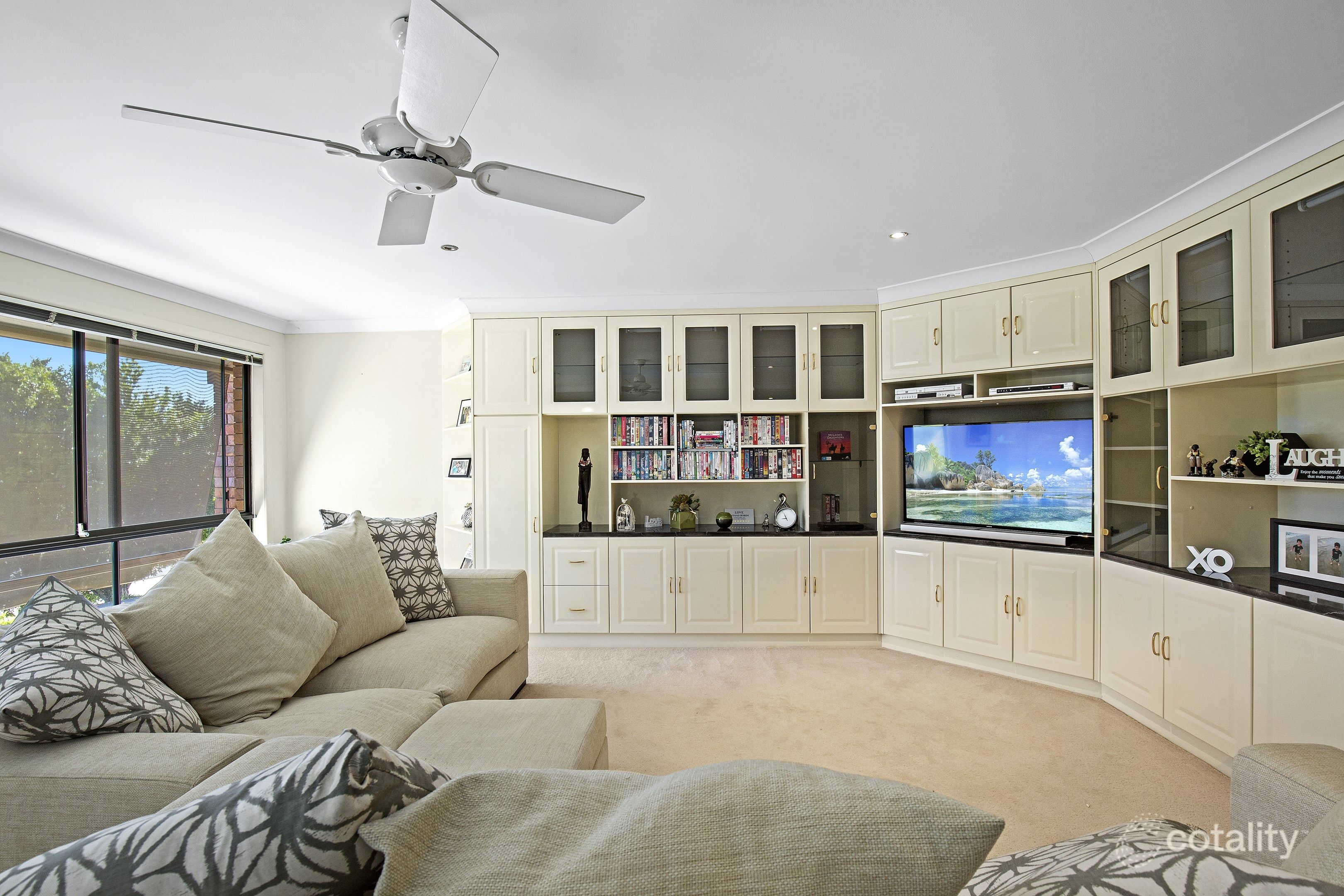 12 Whitian Dr, Carrara, QLD 4211