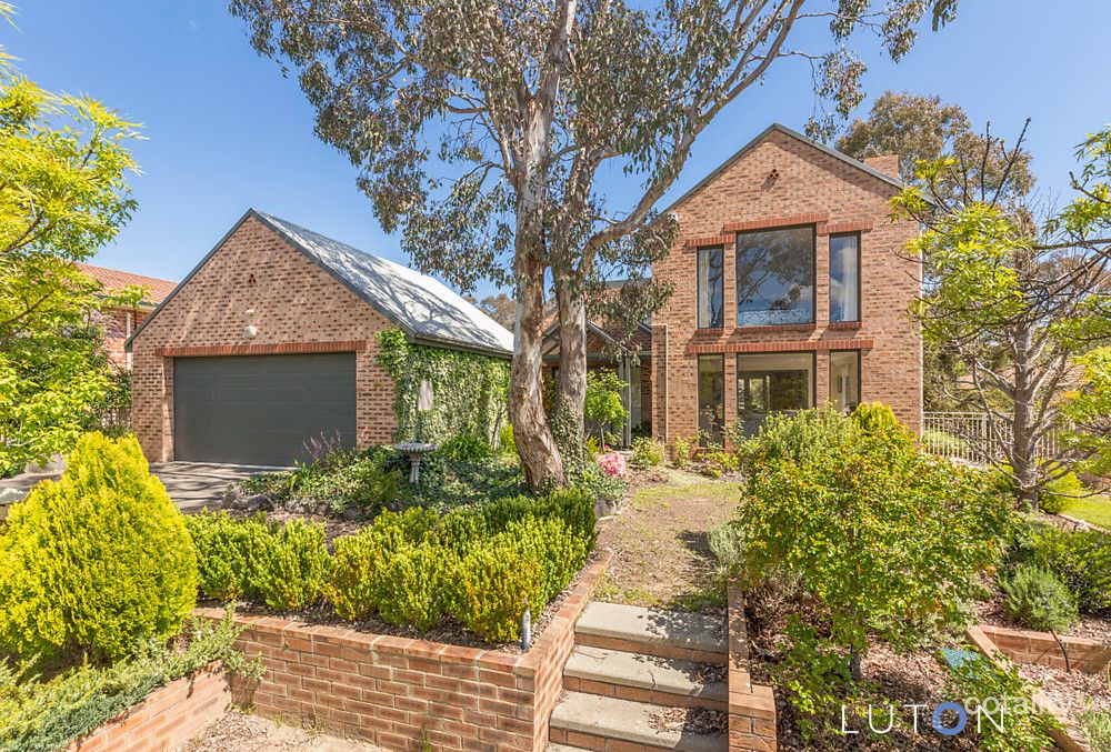 19 Alexander Mackie Cct, Isaacs, ACT 2607