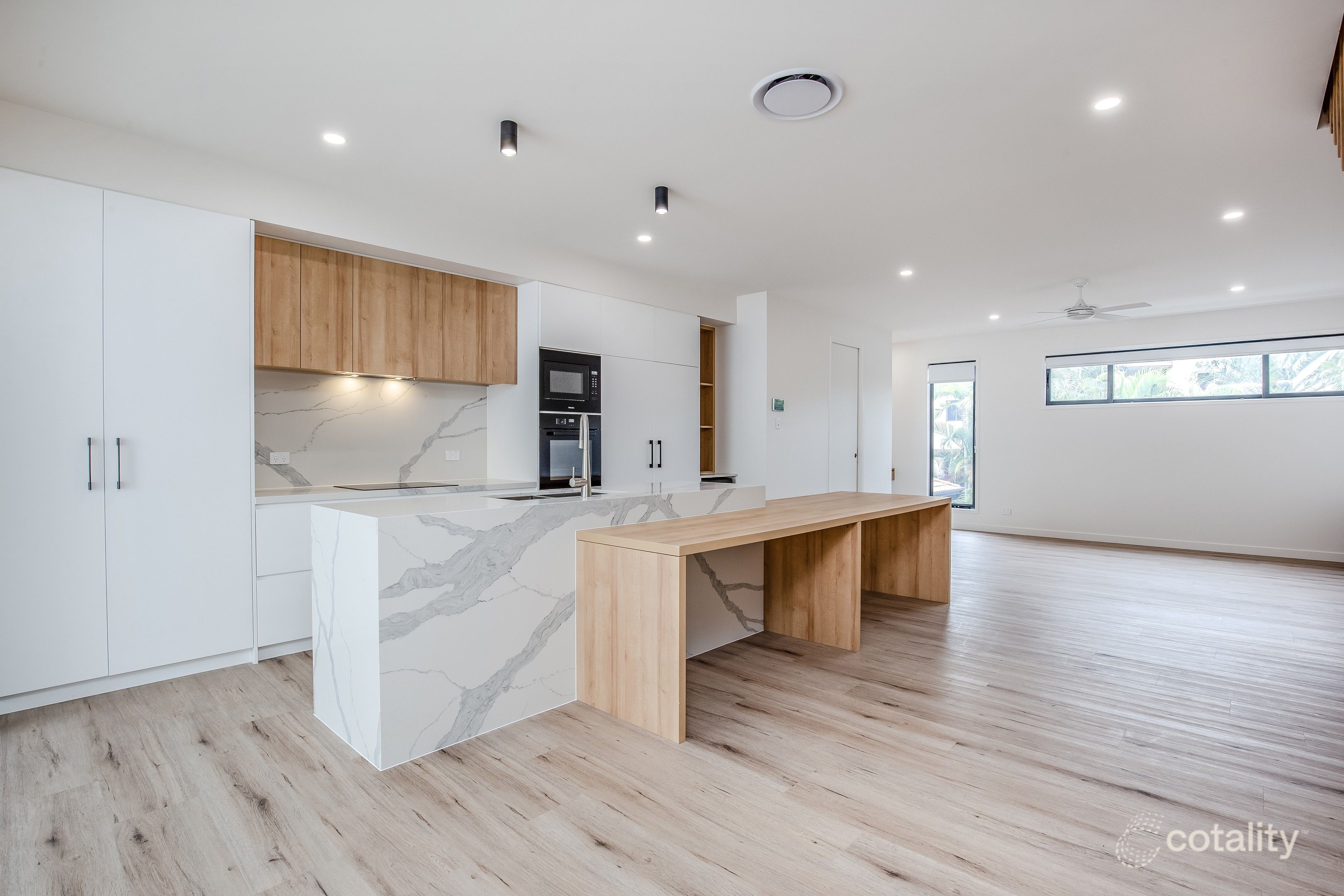 3/8 Miles St, Coolangatta, QLD 4225