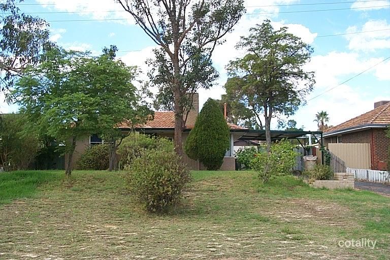 24 Banjine Rd, Koongamia, WA 6056