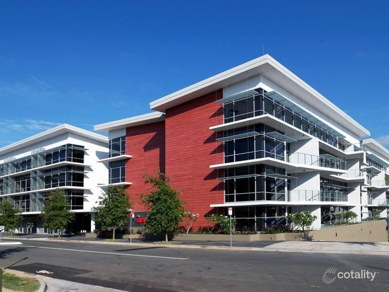 2r/4 Hyde Pde, Campbelltown, NSW 2560