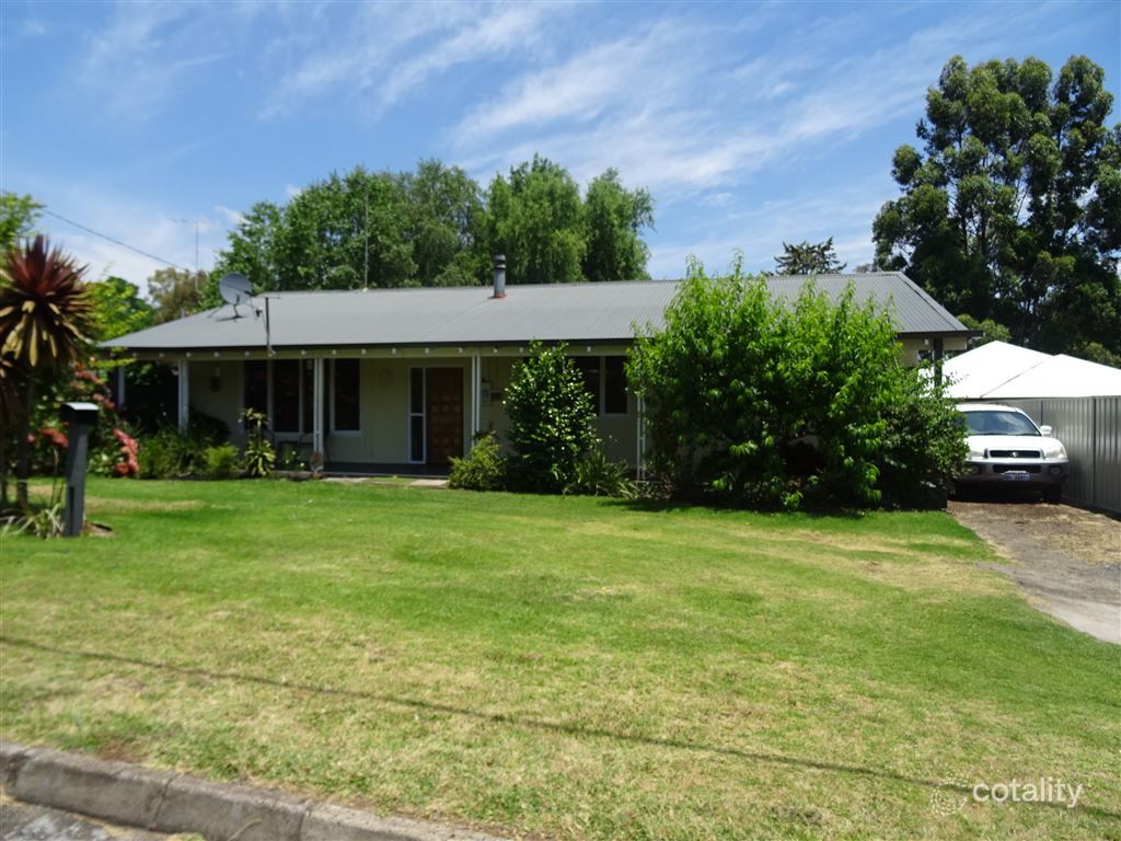 3 Somerville St, Manjimup, WA 6258