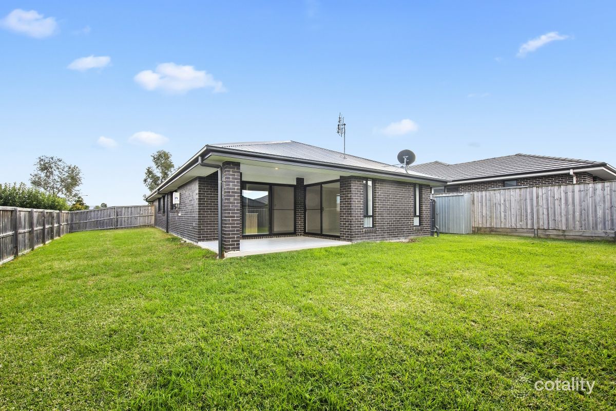 72 Awabakal Dr, Fletcher, NSW 2287