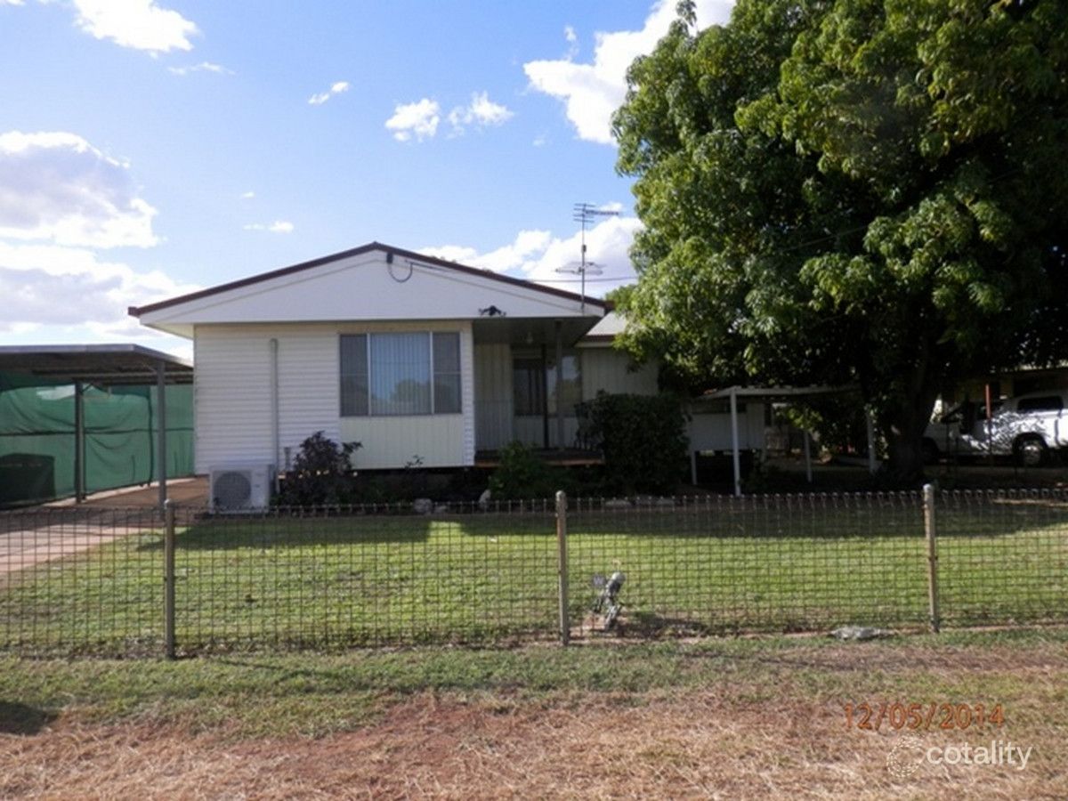 14 Milne Bay Rd, Soldiers Hill, QLD 4825