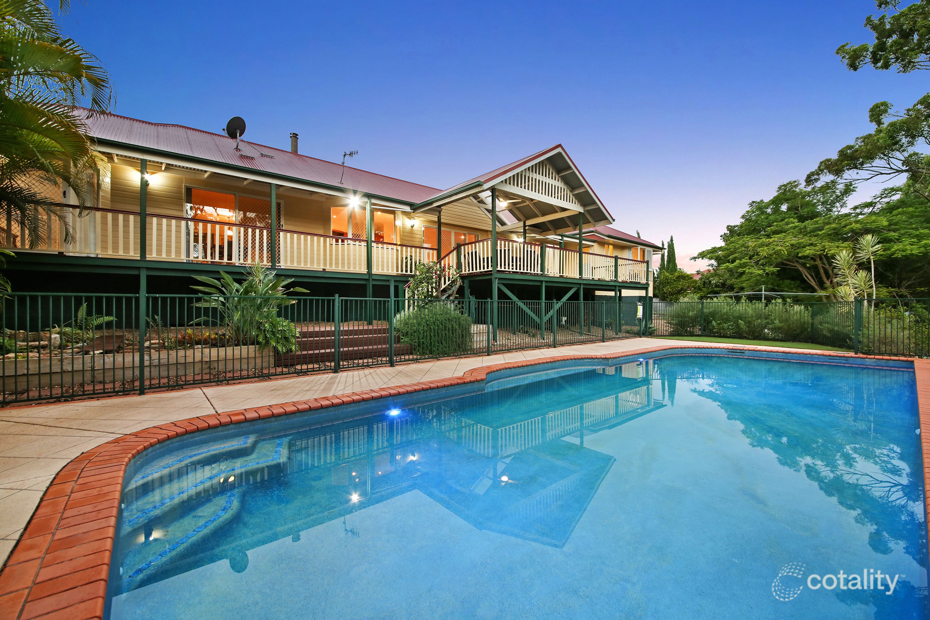 28 Sehmish Ct, Bonogin, QLD 4213