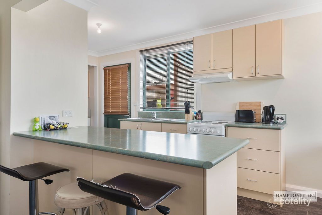 17 Beaufort St, Somerset, TAS 7322