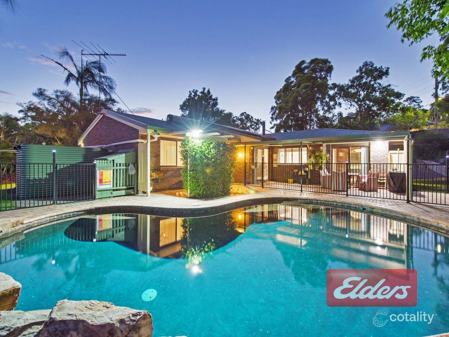 13 Trudy Cres, Cornubia, QLD 4130