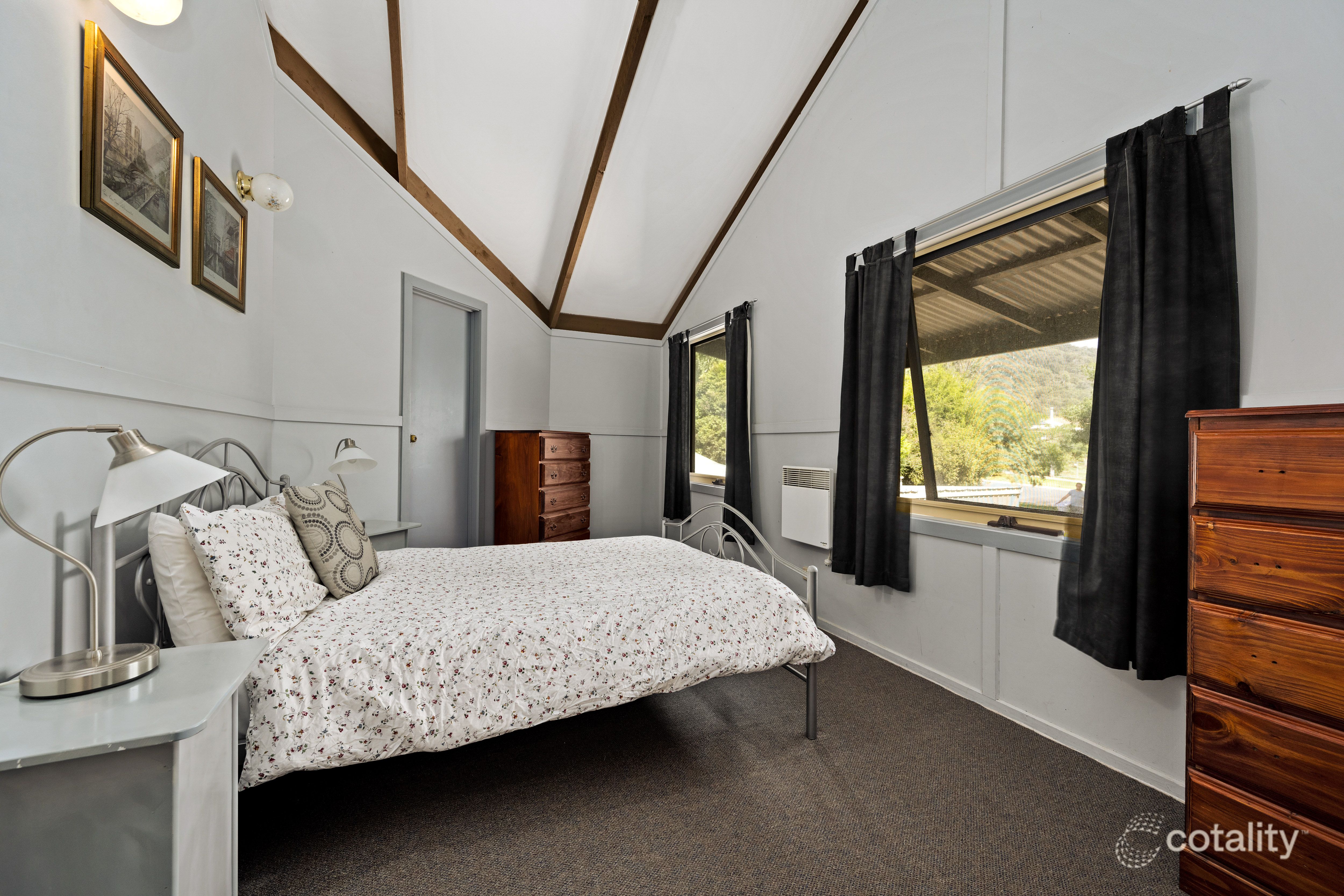 11 Hores Lane, Tawonga, VIC 3697