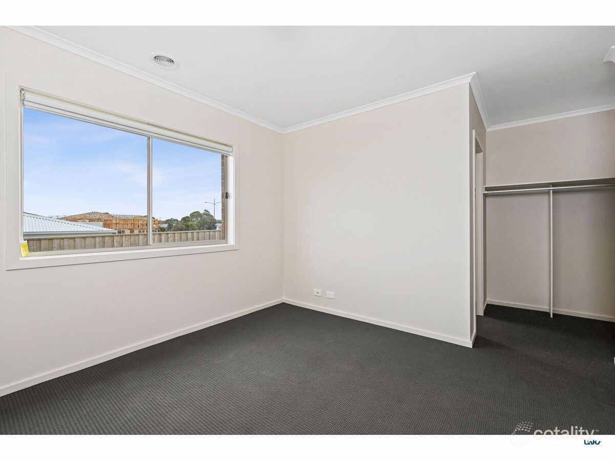 16 Wellington Cres, Torquay, VIC 3228