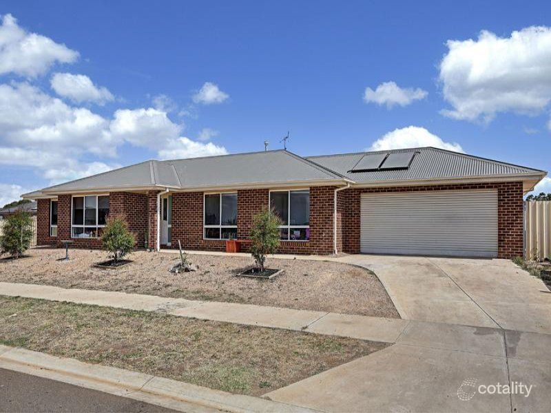 33 Mikada Bvd, Kilmore, VIC 3764