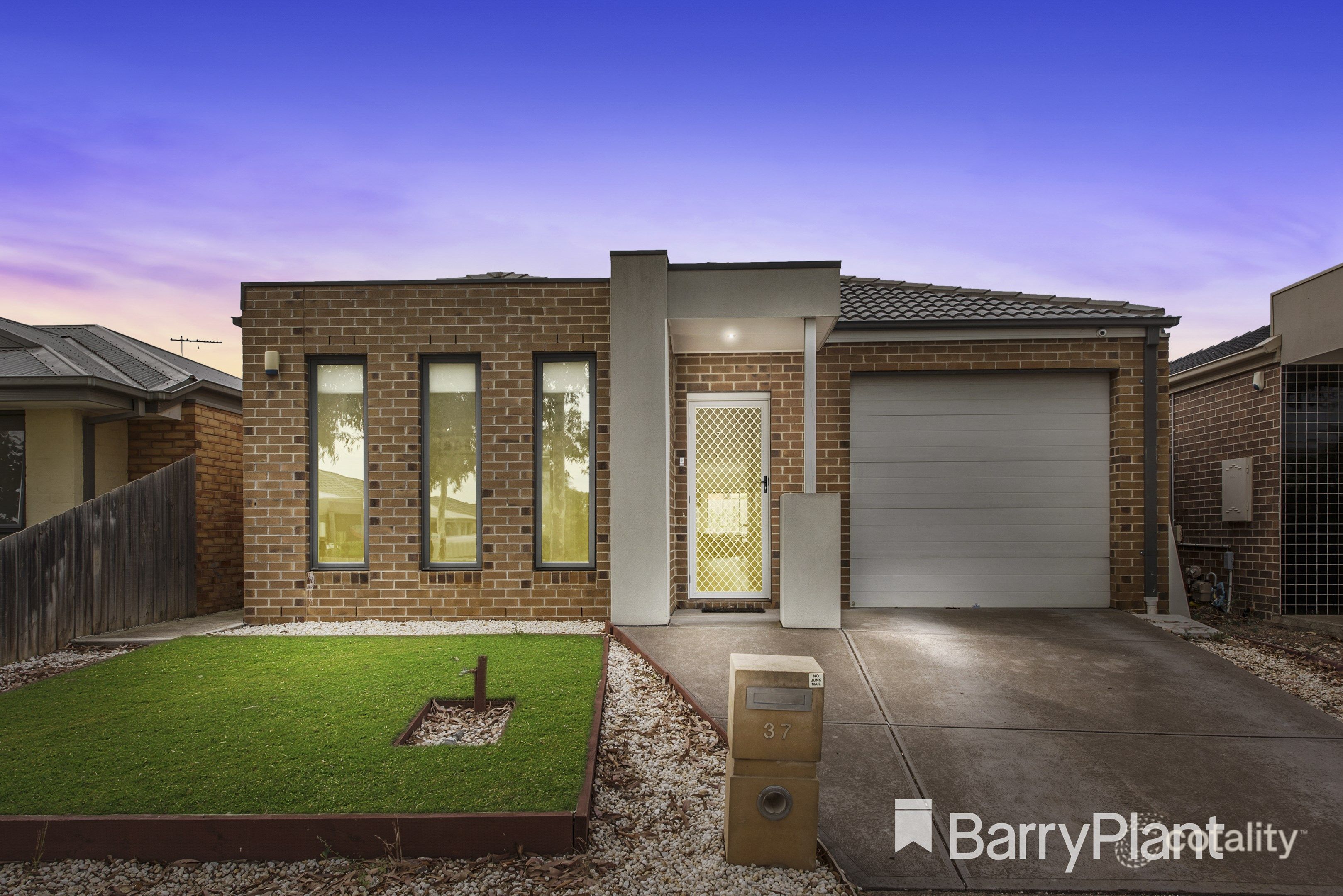 37 Bronson Cct, Hoppers Crossing, VIC 3029