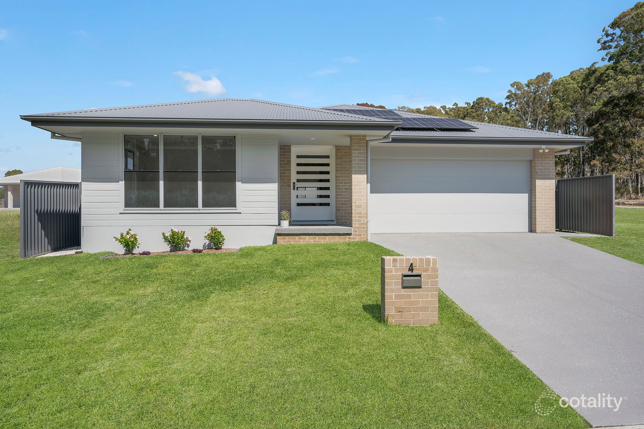 4 Platypus Pde, Lake Cathie, NSW 2445