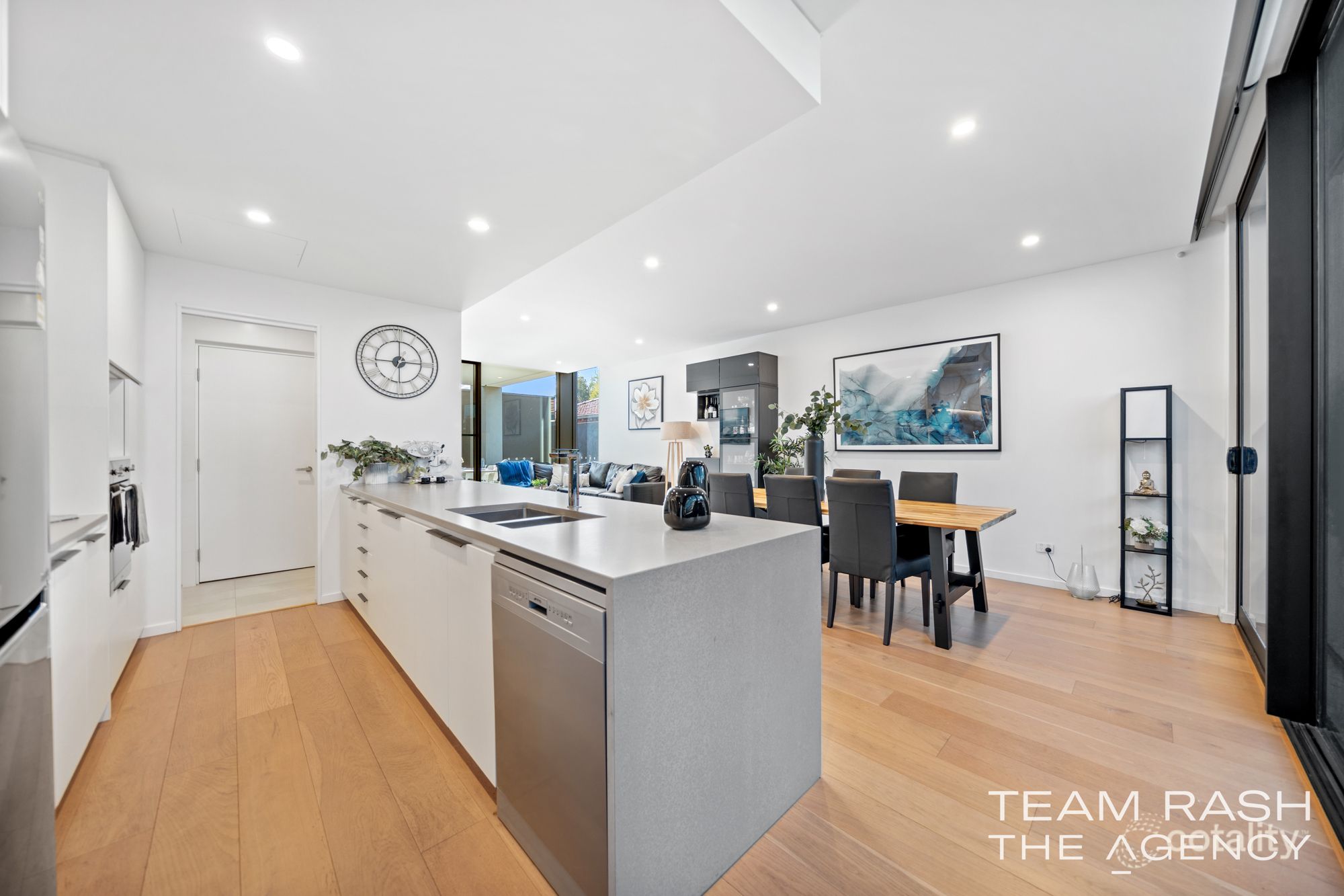 1 Miller St, Victoria Park, WA 6100