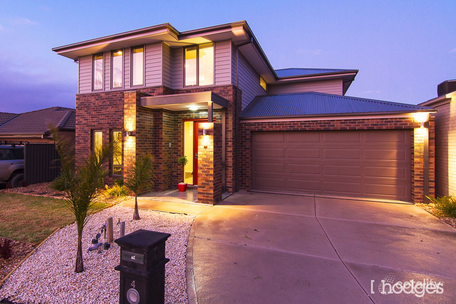 4 Pinebank Ave, Cranbourne East, VIC 3977