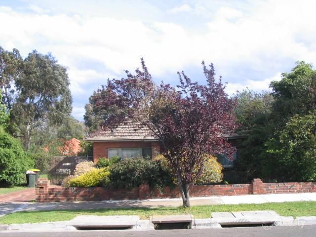 1 Williamson Ave, Strathmore, VIC 3041