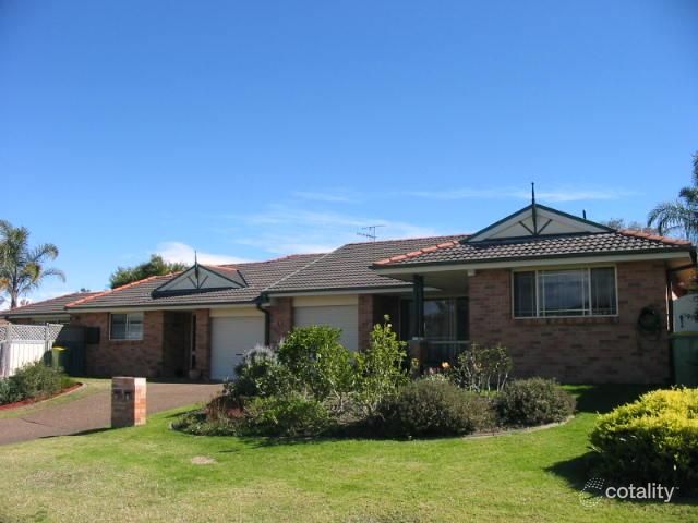 2/1 Augustus Pl, Bateau Bay, NSW 2261