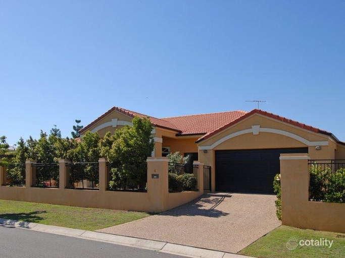 4 Furness Cres, Sinnamon Park, QLD 4073