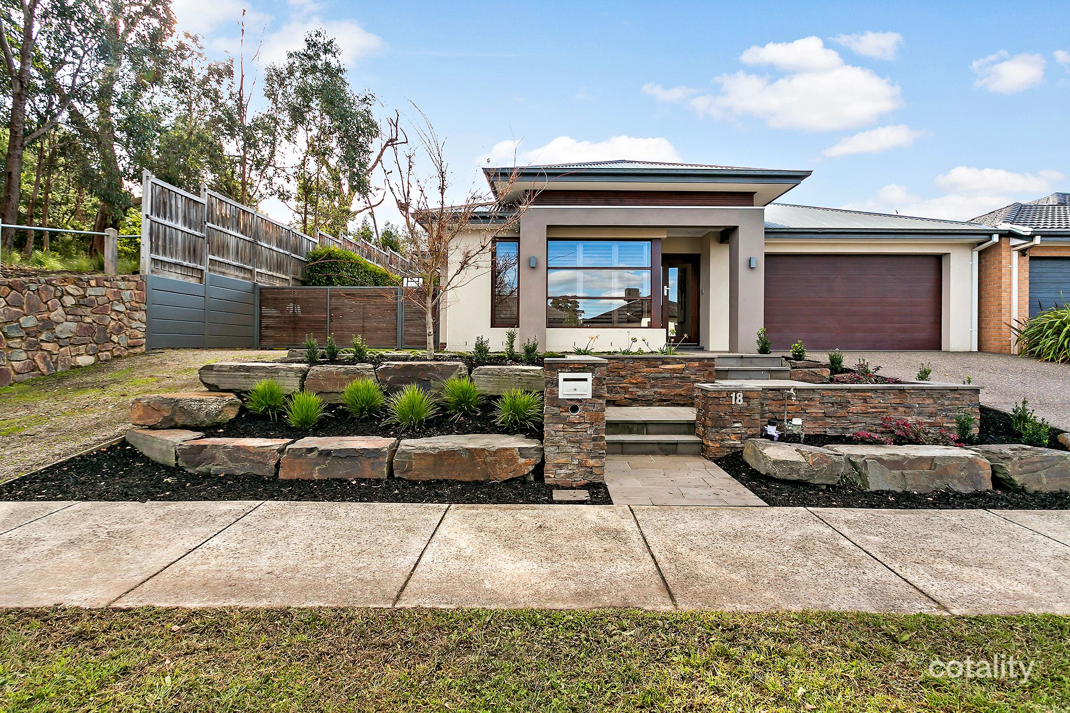 18 Mcpherson Dr, Croydon, VIC 3136