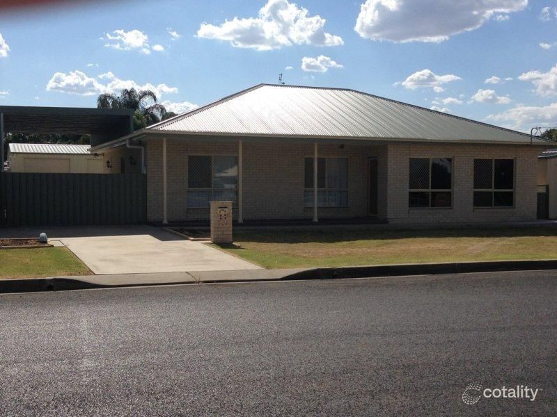 26 Edinburgh St, West Tamworth, NSW 2340