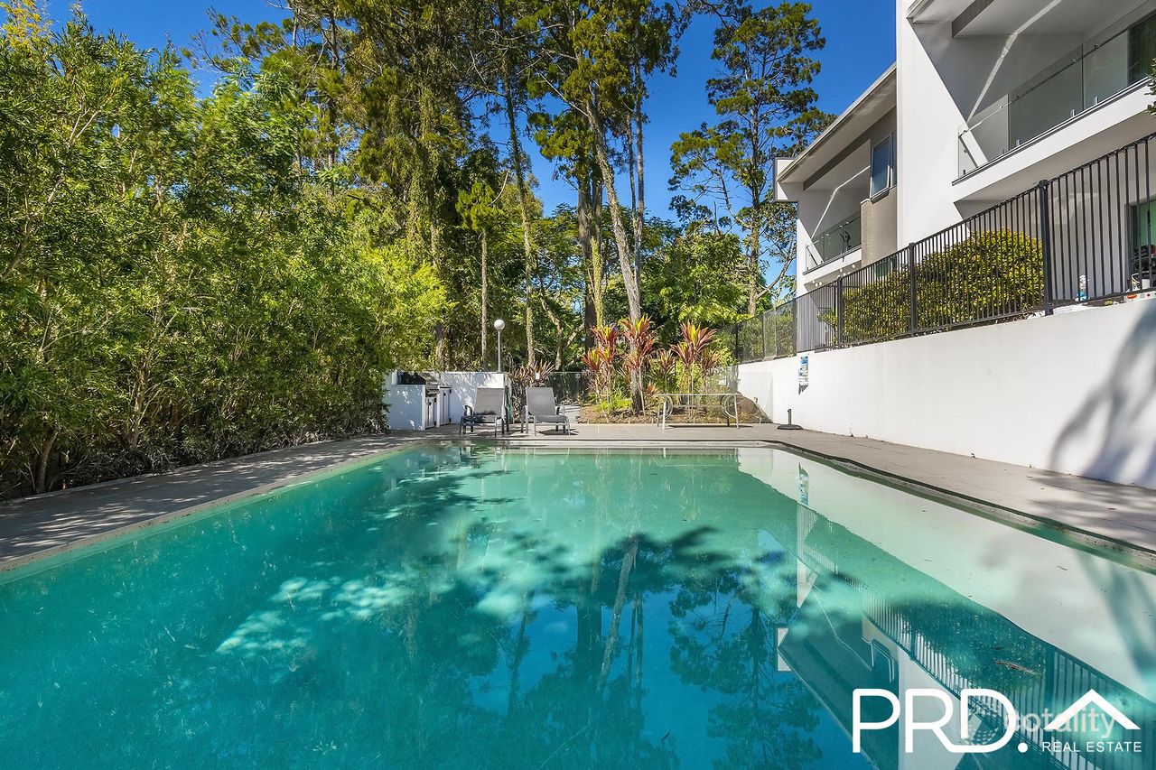 2/5 Egerton St, Southport, QLD 4215