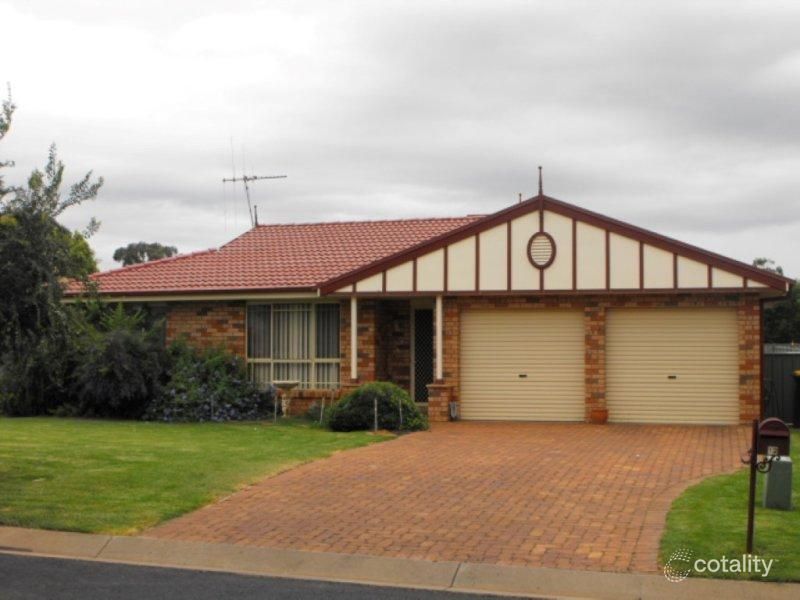 12 Angeleish Ave, Parkes, NSW 2870