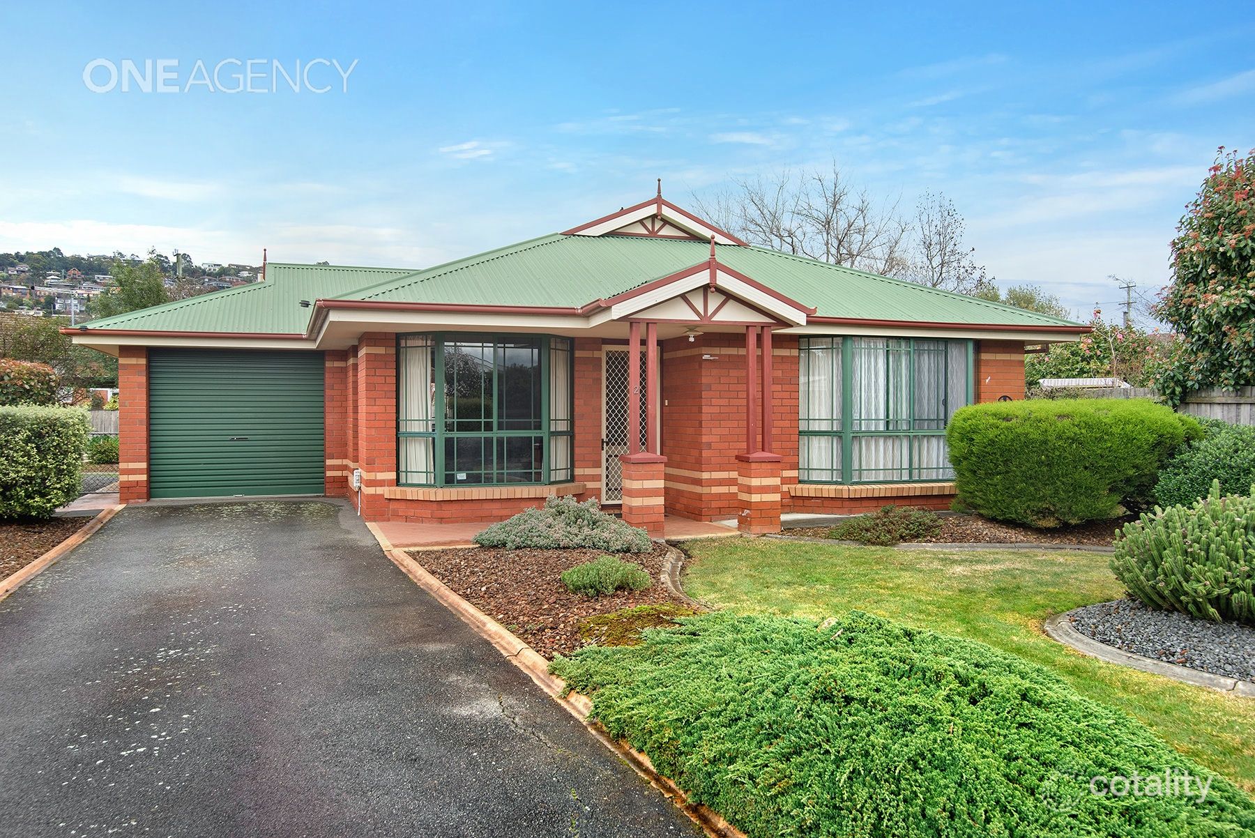 2/8 Holstun Pl, Riverside, TAS 7250