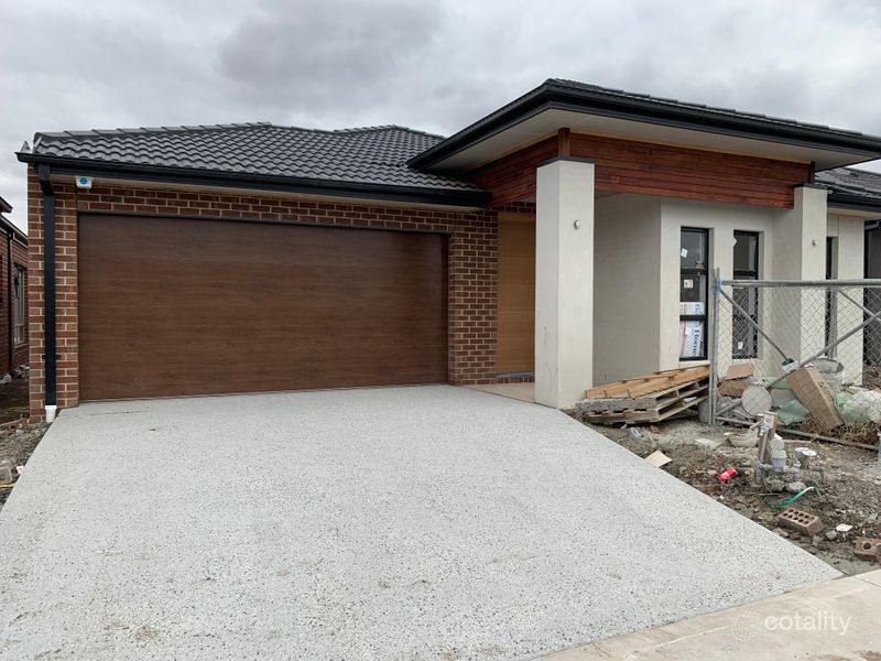 11 Thornbury St, Donnybrook, VIC 3064