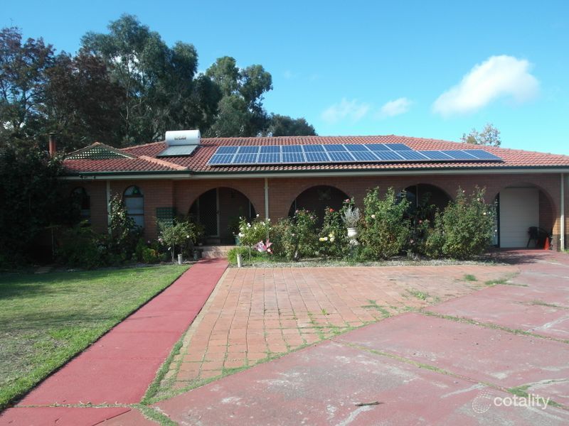 95 Gosnells Rd W, Martin, WA 6110