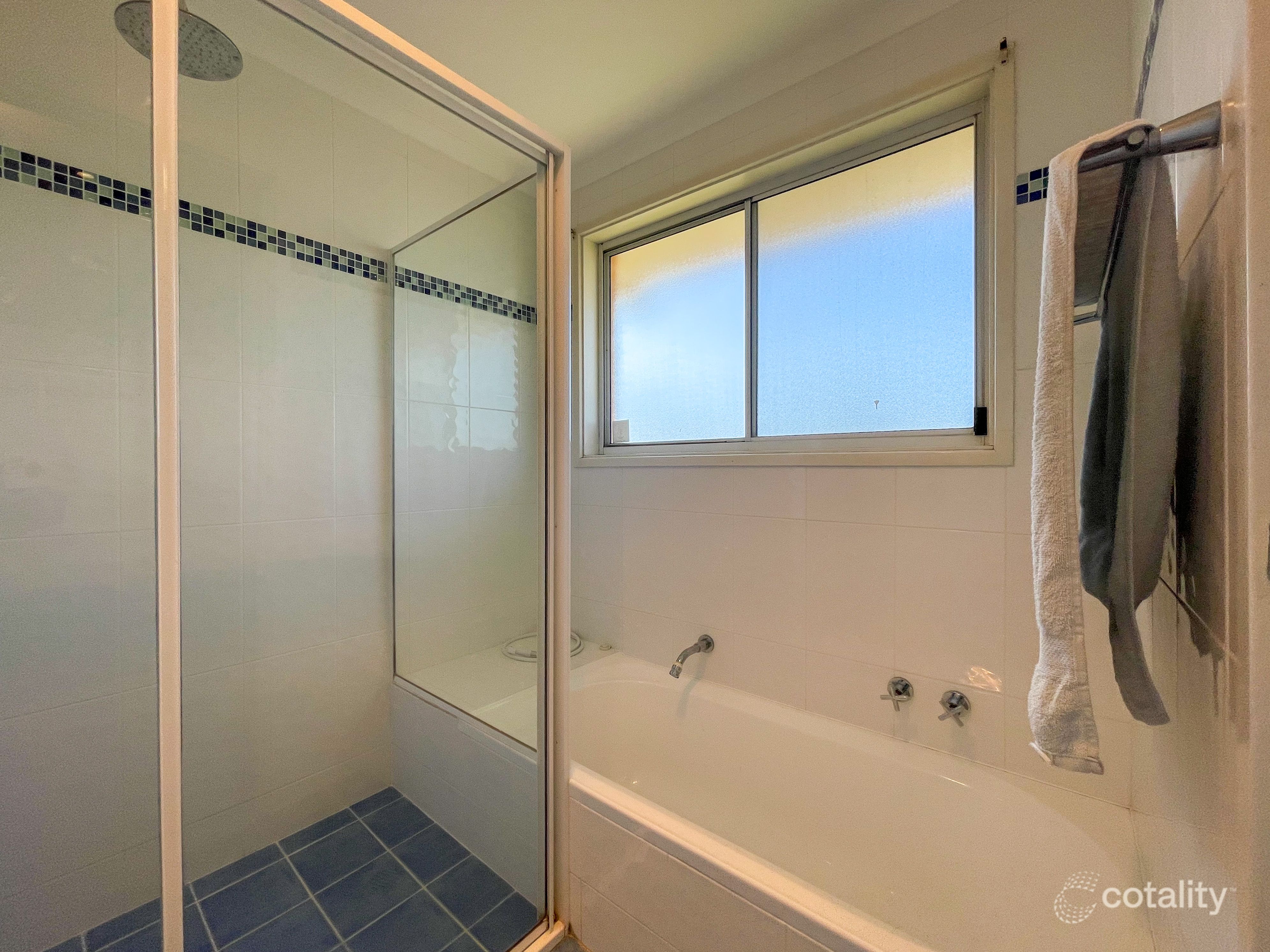 71 Anthony Dr, Rosemeadow, NSW 2560