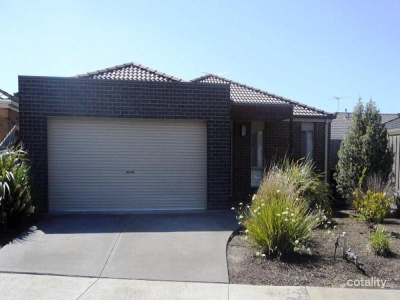 13 Grand Central Bvd, Pakenham, VIC 3810