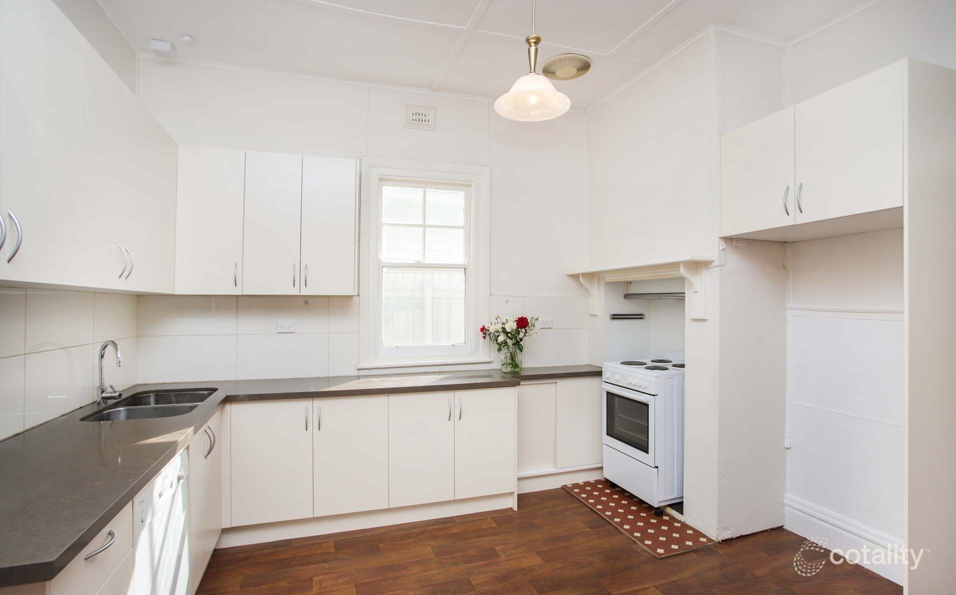 3 Robinson St, Sunshine, VIC 3020