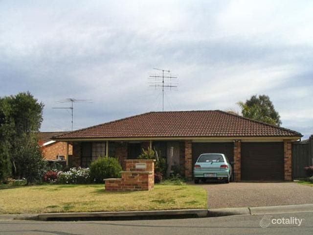 57 Pine Creek Cct, St Clair, NSW 2759