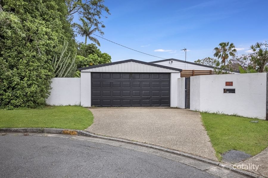 15 Koonwarra St, Labrador, QLD 4215