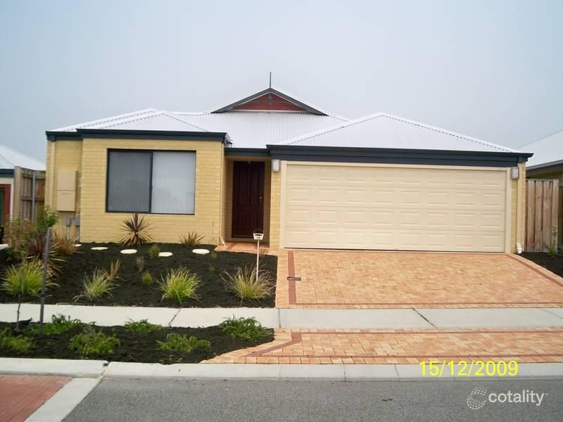 18 Simmonds Pass, Ellenbrook, WA 6069