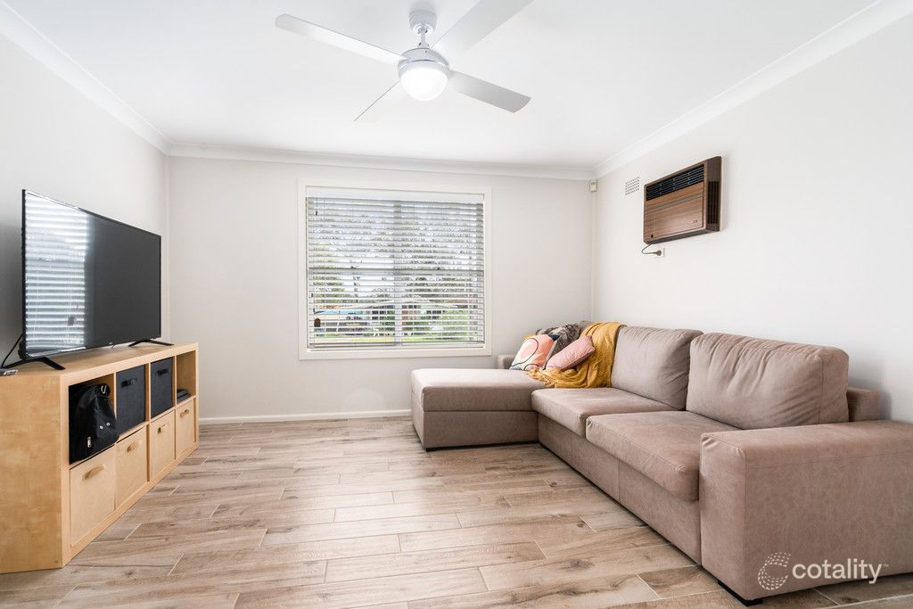 23 Welwyn Rd, Canley Heights, NSW 2166