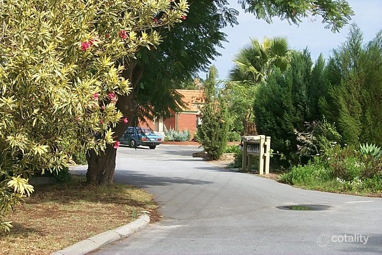 33 Cosmelia Way, Parkwood, WA 6147