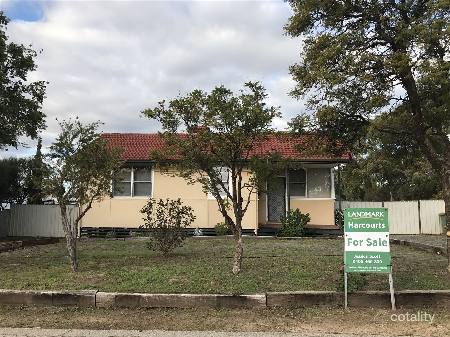 7 Council St, Merredin, WA 6415