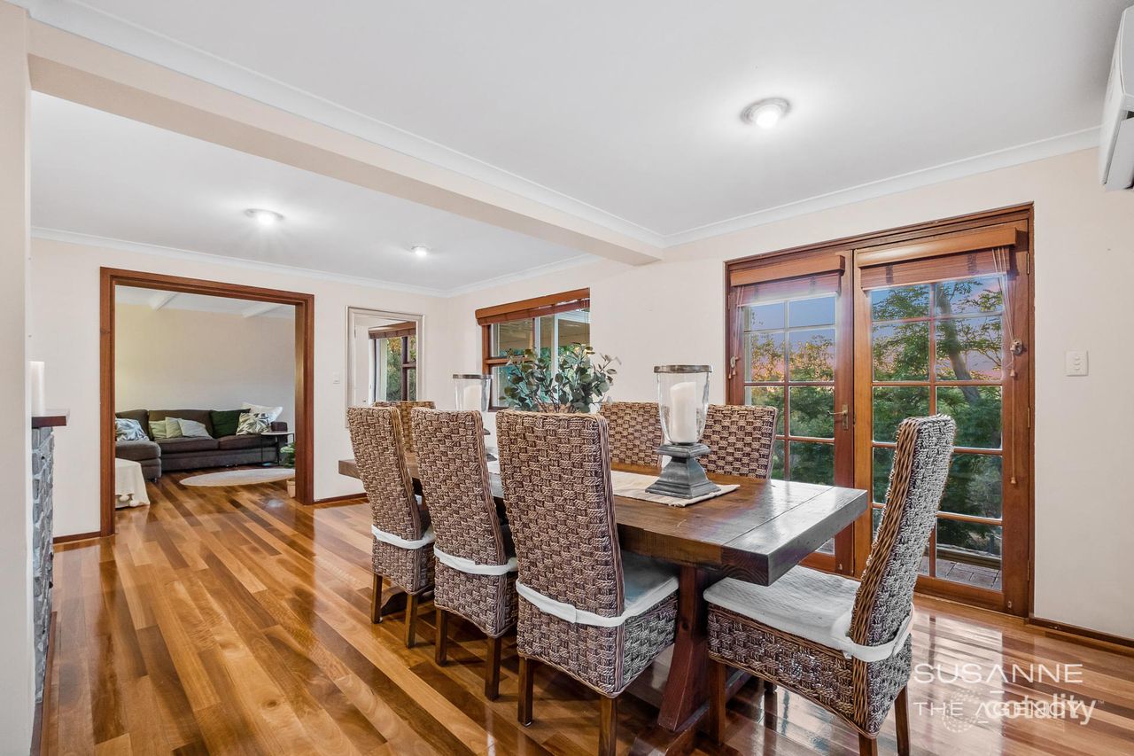 8 Dale Dr, Gooseberry Hill, WA 6076