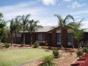 16 Laburnum Gdns, Blakeview, SA 5114
