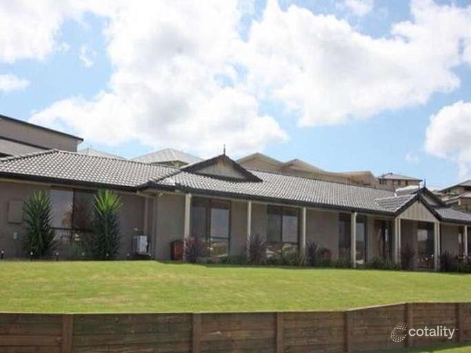 1 Minyon Ct, Pacific Pines, QLD 4211