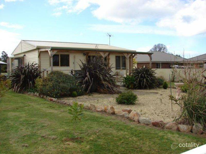 5 Victoria St, Triabunna, TAS 7190