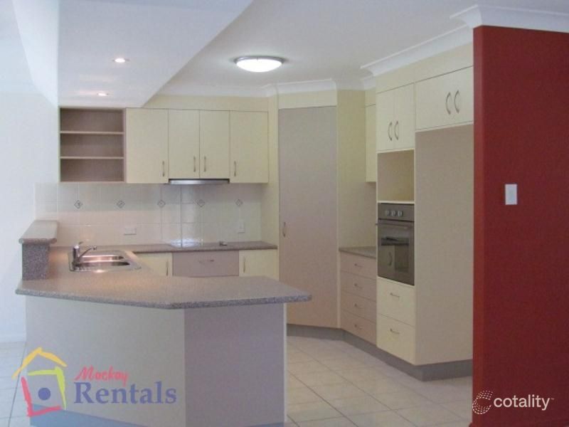 19 Portside Pl, Shoal Point, QLD 4750