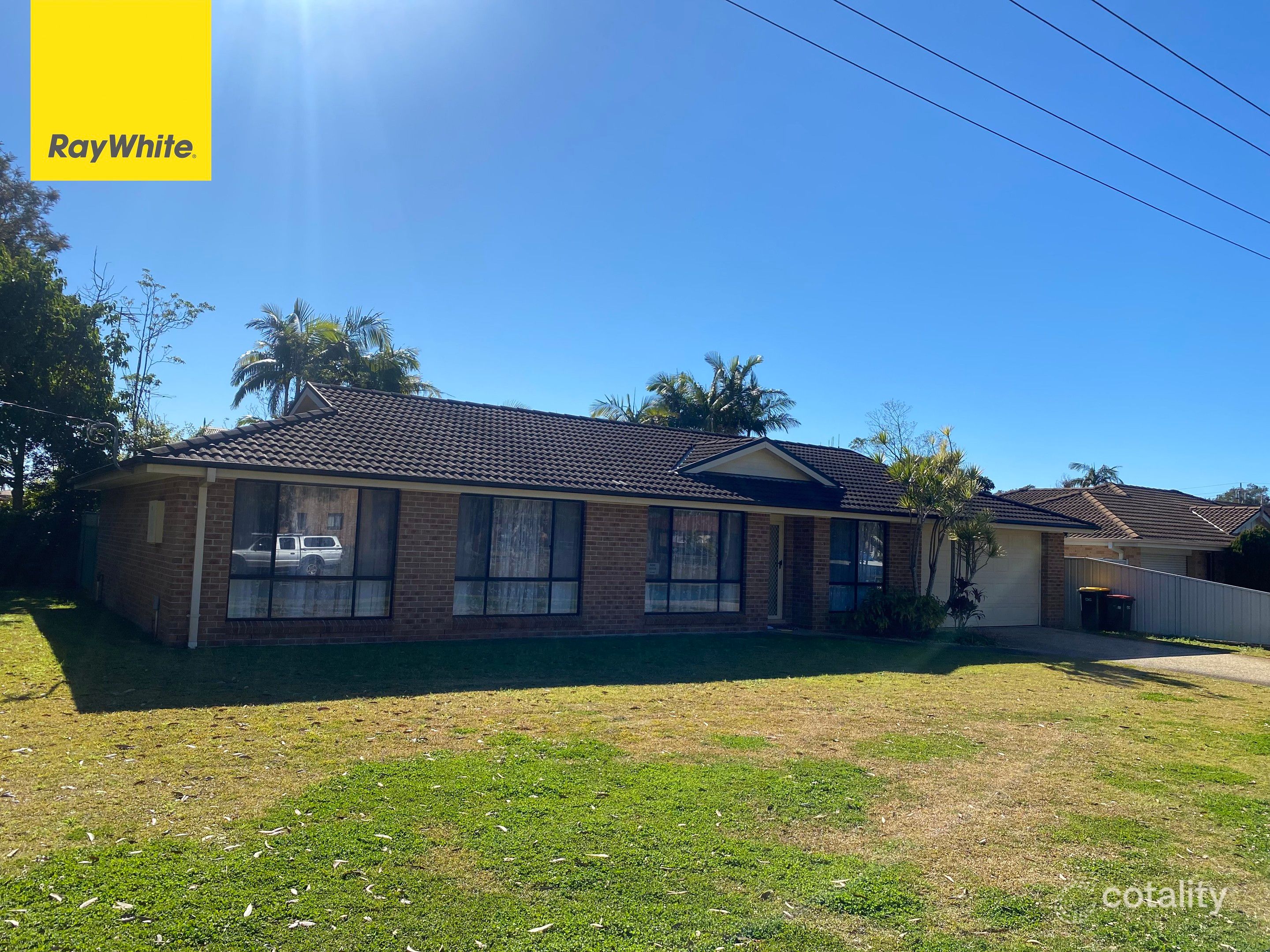 15 Lake St, Tuncurry, NSW 2428