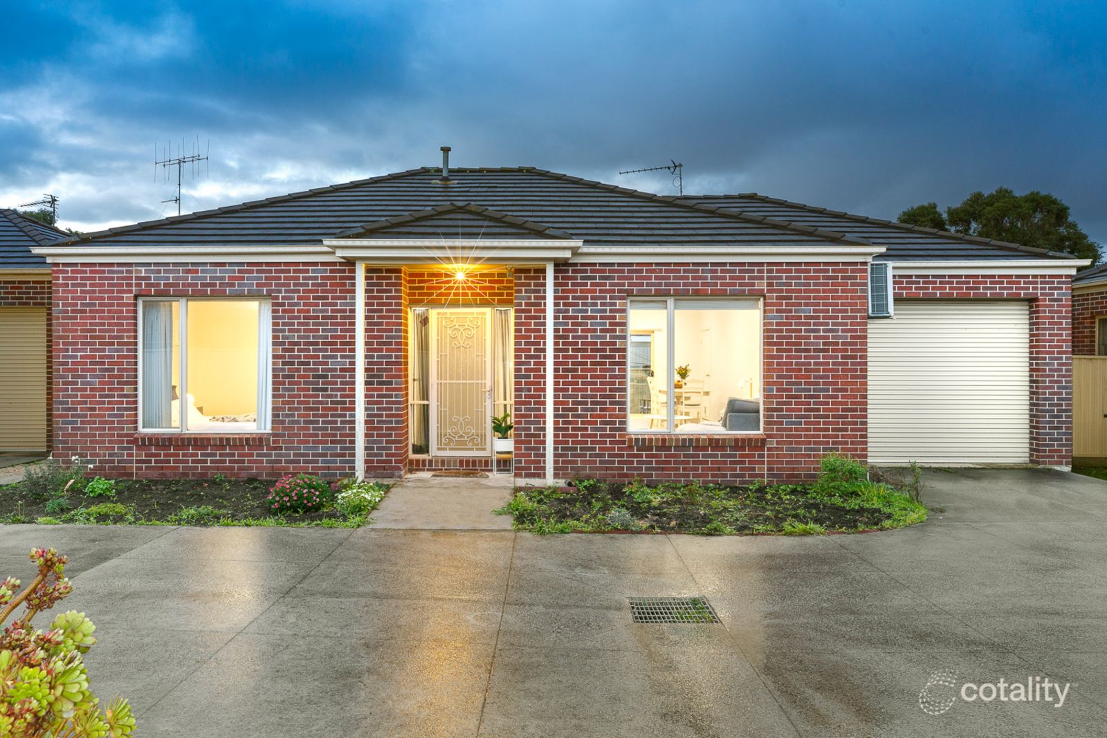 2/13-15 Learmonth St, Alfredton, VIC 3350