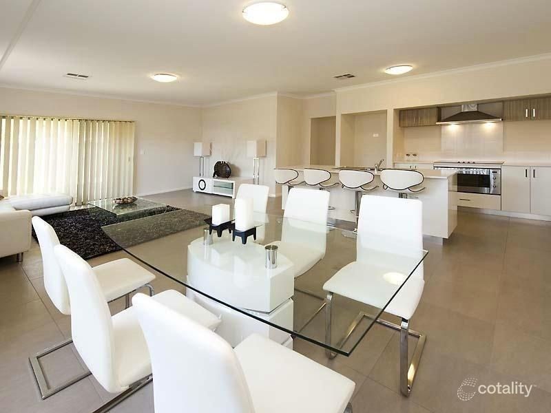 10 Placid Bend, South Yunderup, WA 6208