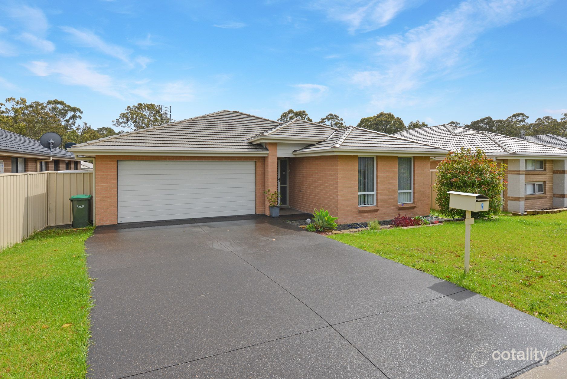 9 Mahogany Cres, Thornton, NSW 2322