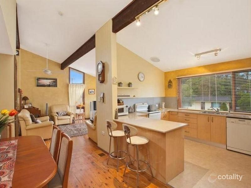 37 Bourbon St, Wyoming, NSW 2250