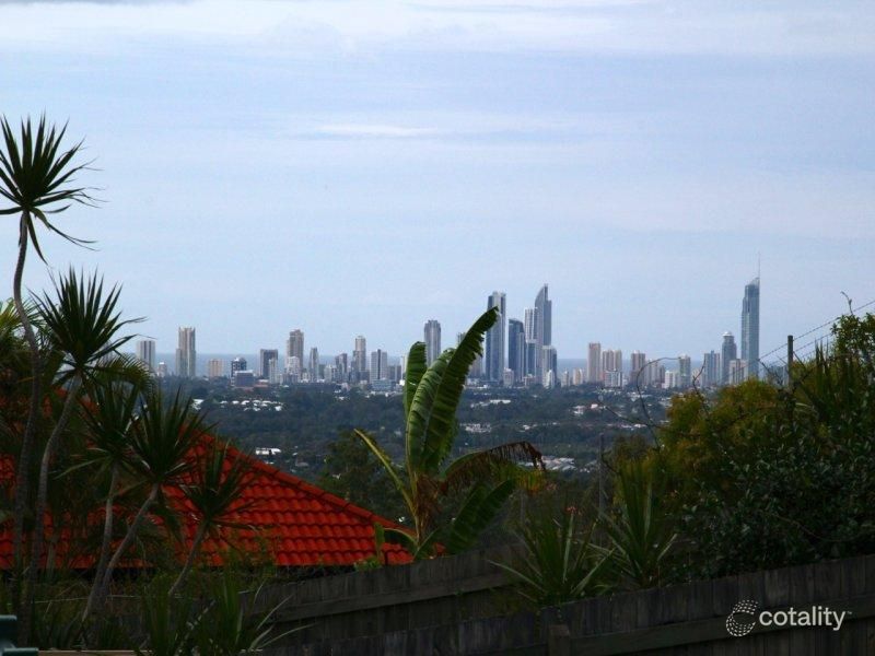 1/76 Kincaid Dr, Highland Park, QLD 4211