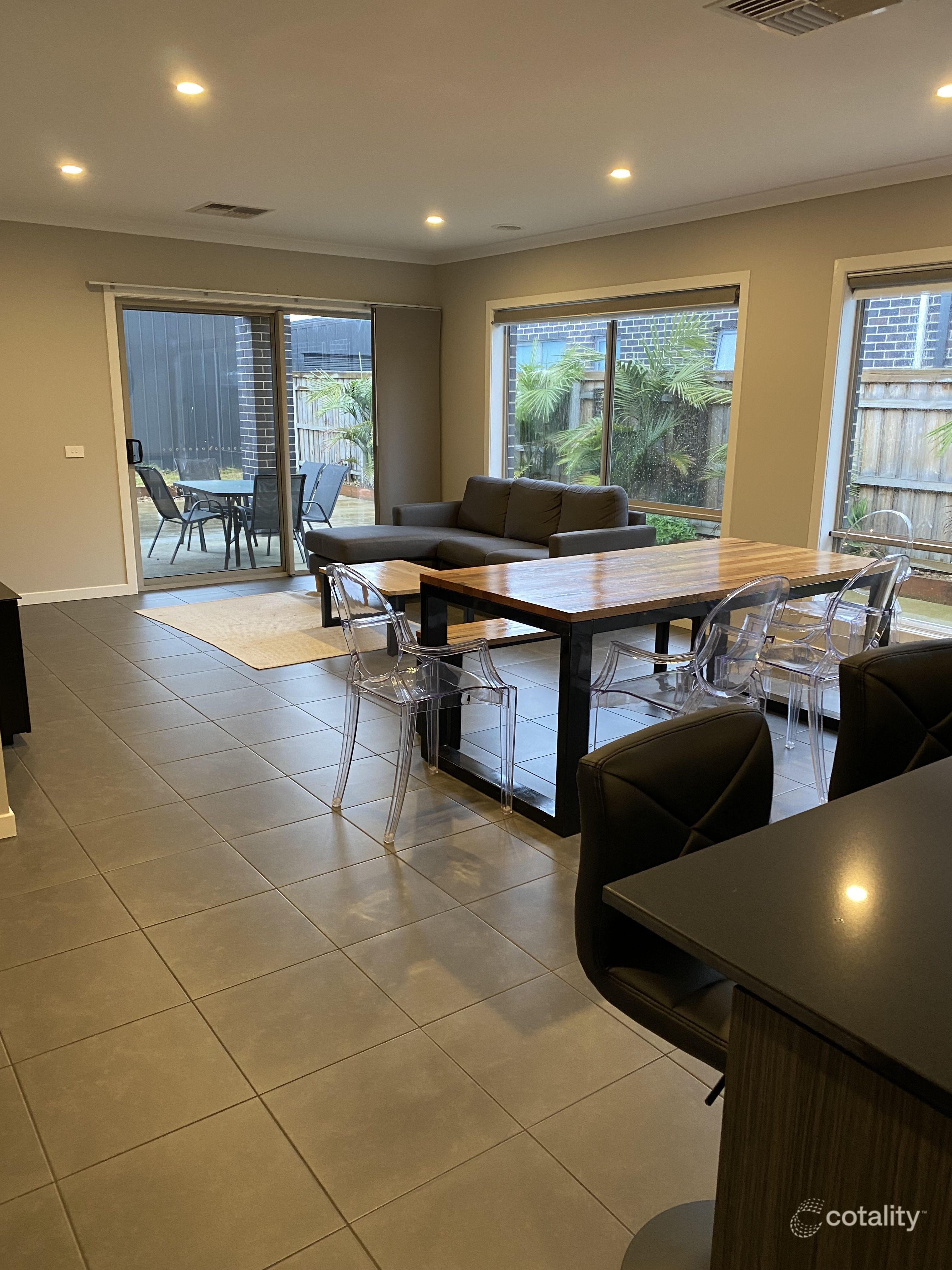 8 Olearia Pl, Newborough, VIC 3825